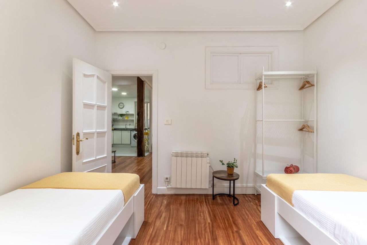Inar Centrico Apartamento Junto Ayuntamiento & Ria Билбао Екстериор снимка